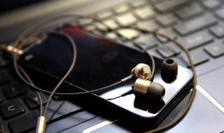 小米活塞耳机清新版怎么戴 小米活塞耳机简装版